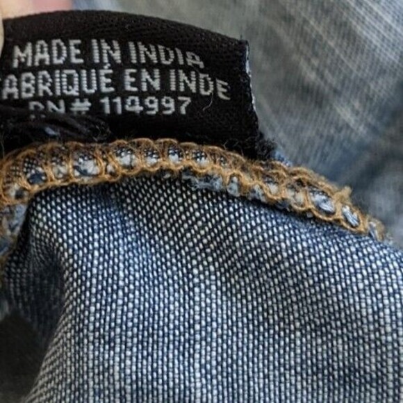 Tolani Floral Embroidered Top Button Up Sz M Medium Denim Long Sleeve Shirt - Picture 4 of 8